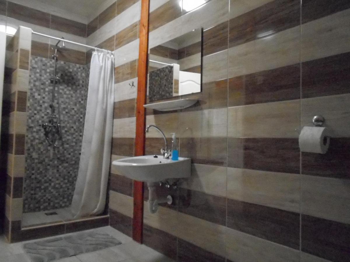 Torony Lovarda Maganszallas Kiskunfelegyhaza Ngoại thất bức ảnh